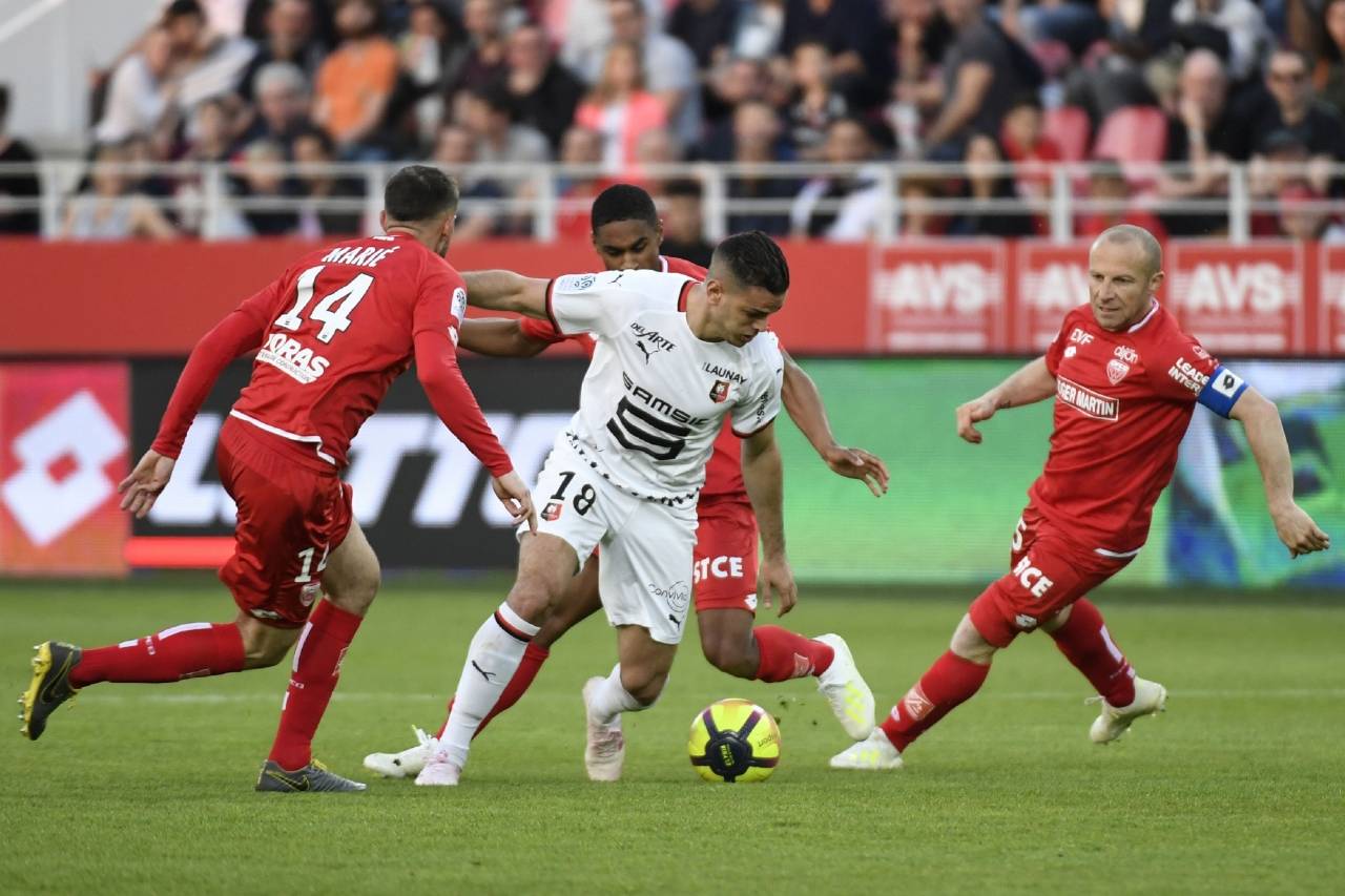 一竞技app关于加时末段法国杯焦点战，埃因霍温内部沟通，气氛紧张，轮换策略成焦点的信息