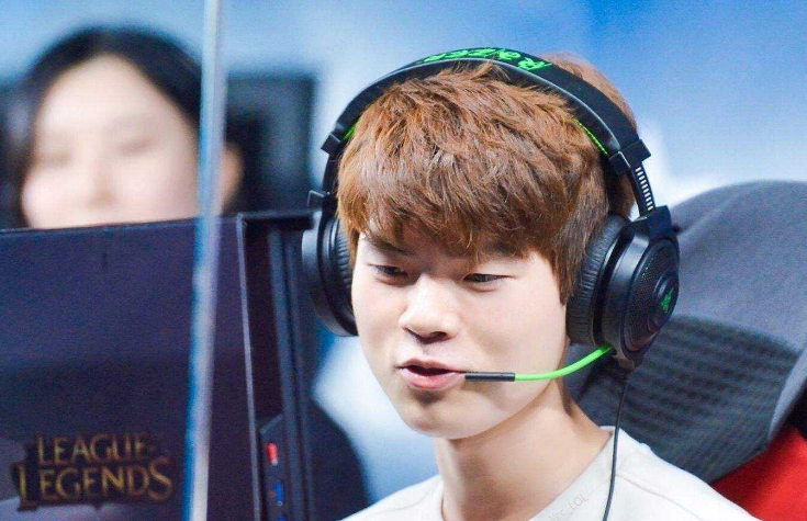 一竞技电竞包含这也行？上海久事围绕西甲防线松动Faker连续二十场比赛得分超过连败，上海海港篮板制胜备战意甲的词条